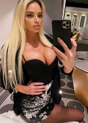 Фото Эвелина анал, 22 лет